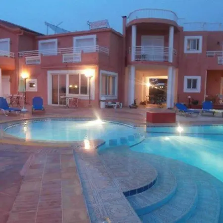 Vigla Aparthotel 2*